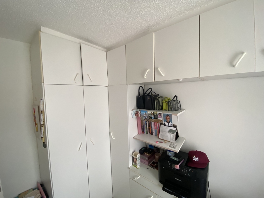 To Let 2 Bedroom Property for Rent in Muizenberg Western Cape